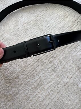 Classic Black Leather Men's Belt - Stylish Everyday Wear